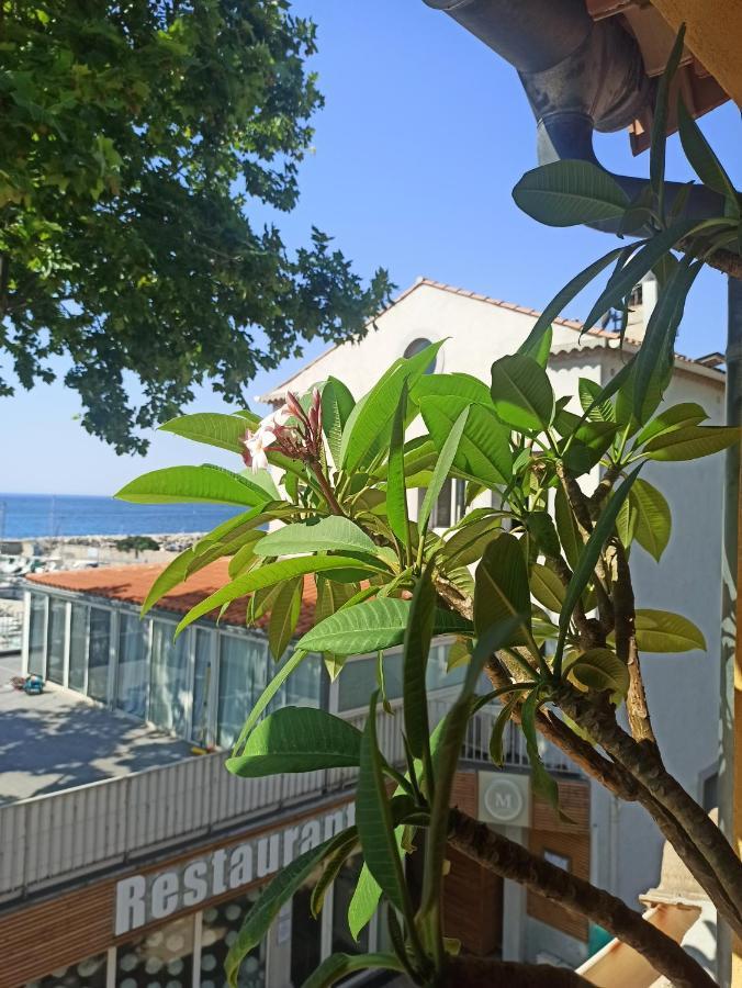 Ô Rêves Ailleurs Saint-Cyr-sur-Mer Exterior foto