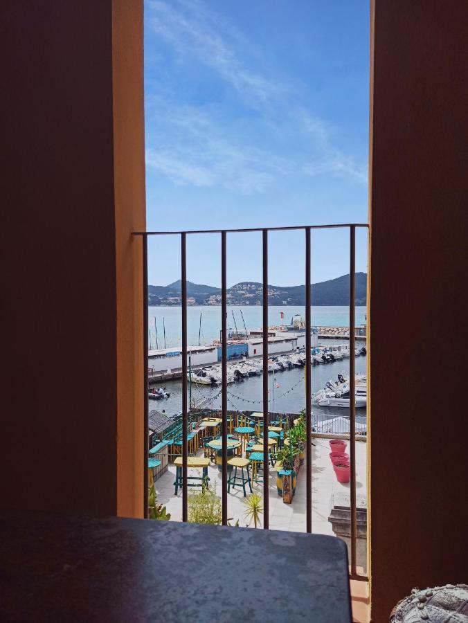 Ô Rêves Ailleurs Saint-Cyr-sur-Mer Exterior foto